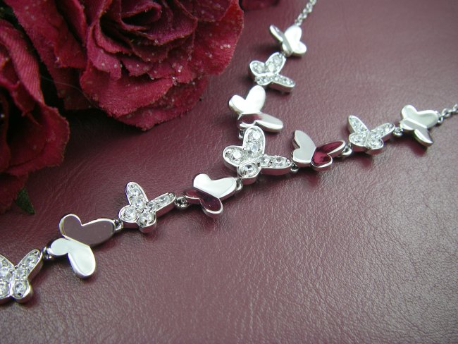 �o�^�t���C���`�[�t�@�L���[�r�b�N�W���R�j�A�@�l�b�N���X