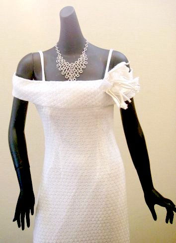 �T�[�N���@�L���[�r�b�N�W���R�j�A�̃l�b�N���X