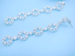 �T�[�N���@�L���[�r�b�N�W���R�j�A�@�s�A�X