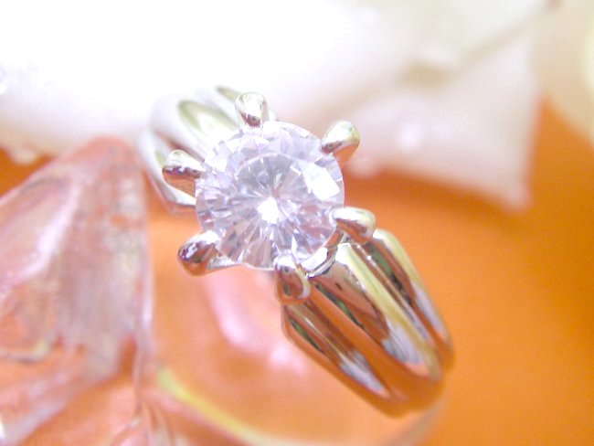 �L���[�r�b�N�W���R�j�A�@���E���h�u�����A���g�J�b�g�@�����O�i�w�ցj