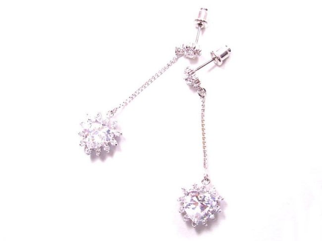 �L���[�r�b�N�W���R�j�A�@�����O�E�s�A�X