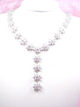 �l�b�N���X�@�t�����[���`�[�t