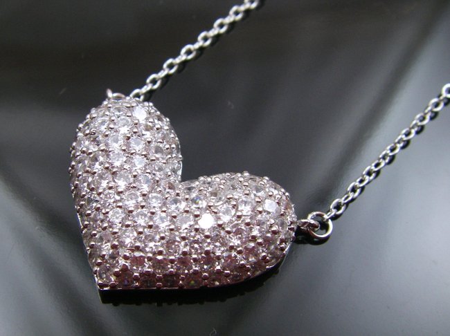 �n�[�g�@�p���F�@�y���_���g�E�l�b�N���X