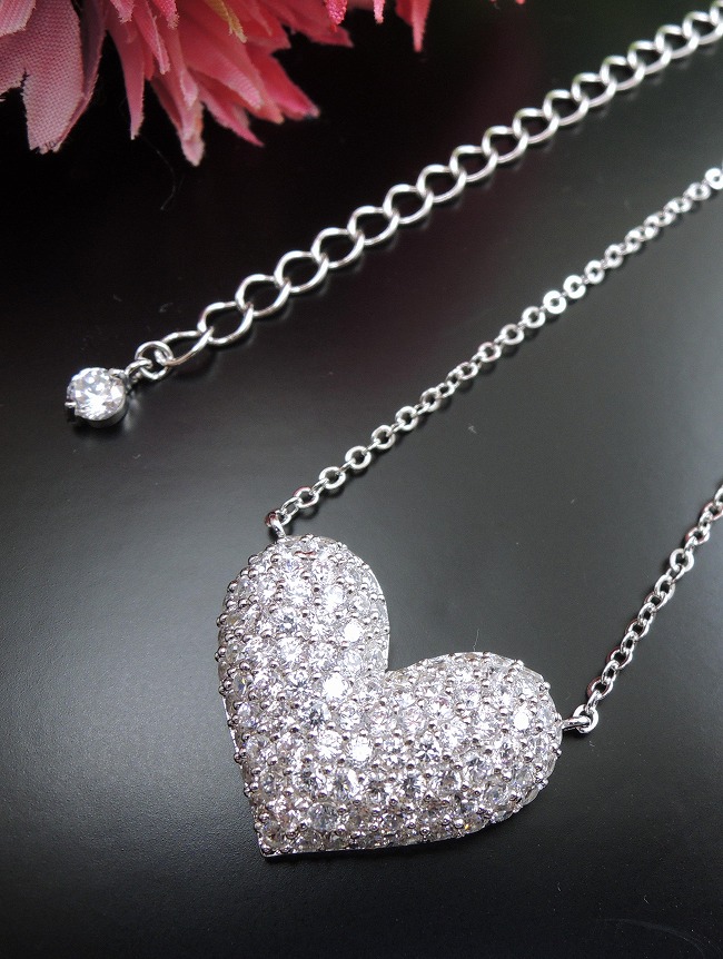 �n�[�g�@�p���F�@�y���_���g�E�l�b�N���X