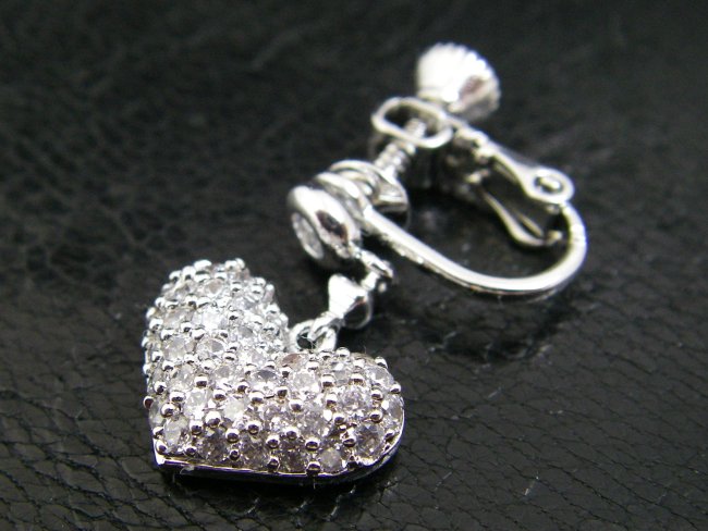 �n�[�g�p���F�@�L���[�r�b�N�W���R�j�A�@�C�������O