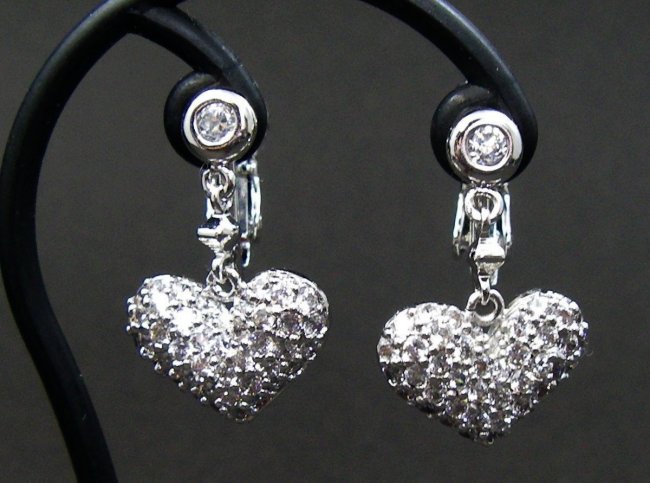 �n�[�g�p���F�@�L���[�r�b�N�W���R�j�A�@�C�������O