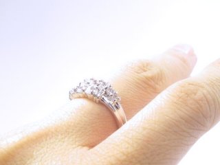 �L���[�r�b�N�W���R�j�A�E�����O�@�A�N�Z�T���[