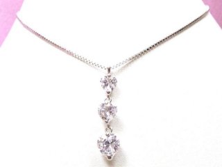 �n�[�g�@�A�N�Z�T���[