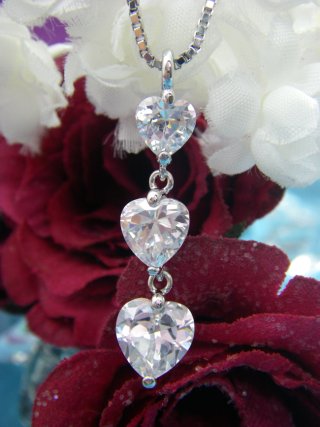 �n�[�g�@�A�N�Z�T���[