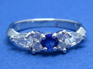 CZ�A�N�Z�T���[�@�L���[�r�b�N�W���R�j�A�@�����O�i�w�ցj