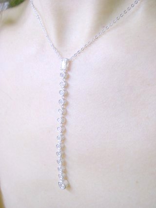 �����O�l�b�N���X�@�L���[�r�b�N�W���R�j�A�E�A�N�Z�T���[