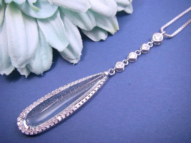 �L���[�r�b�N�W���R�j�A�̃����O�E�y���_���g