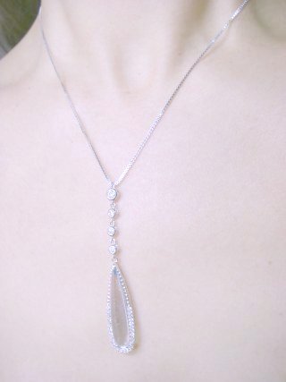 �L���[�r�b�N�W���R�j�A�̃����O�E�y���_���g