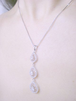 �L���[�r�b�N�W���R�j�A�E�y���_���g�E�A�N�Z�T���[