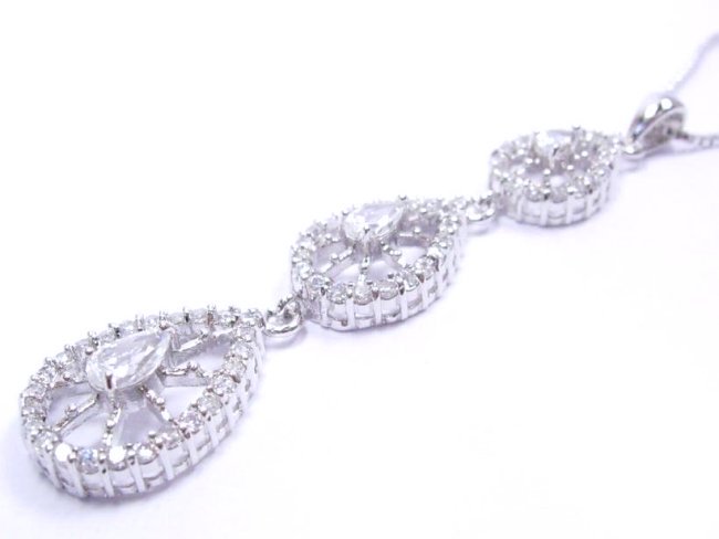 �L���[�r�b�N�W���R�j�A�E�y���_���g�E�A�N�Z�T���[