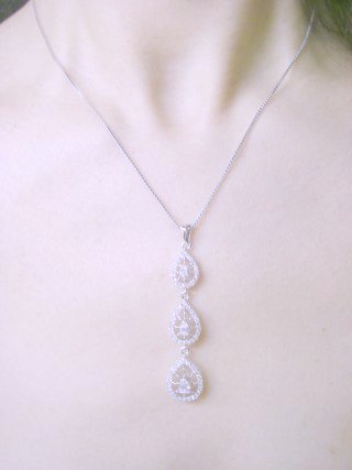 �L���[�r�b�N�W���R�j�A�E�y���_���g�E�A�N�Z�T���[