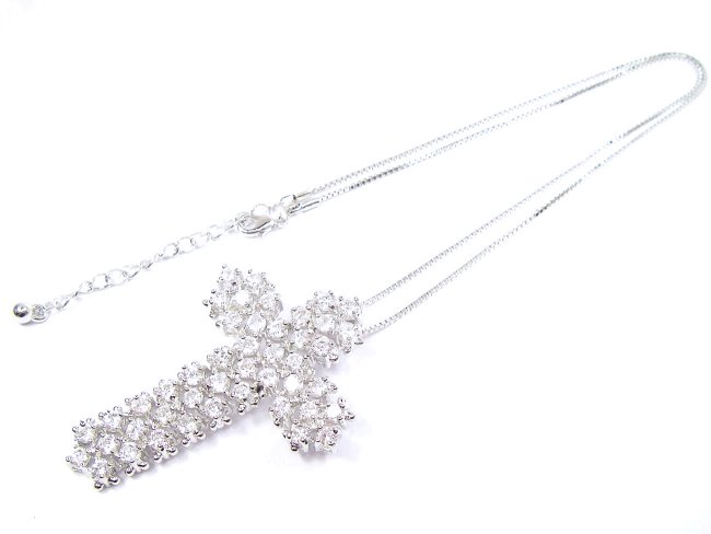 �\���ˁ@�N���X�E�y���_���g�@�L���[�r�b�N�W���R�j�A�̃y���_���g