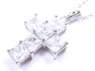 �\���ˁ@�N���X�E�y���_���g�@�L���[�r�b�N�W���R�j�A�̃y���_���g