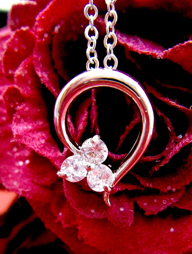 �L���[�r�b�N�W���R�j�A�E�A�N�Z�T���[�@�y���_���g