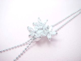 �L���[�r�b�N�W���R�j�A�̃y���_���g�@�t�����[���`�[�t