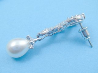 �}�W�����J�p�[���ƃL���[�r�b�N�W���R�j�A�A�N�Z�T���[�@