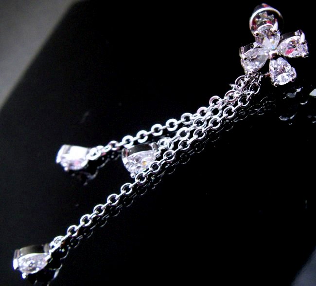 �t�����[���`�[�t�@�s�A�X�@�L���[�r�b�N�W���R�j�A�E�A�N�Z�T���[