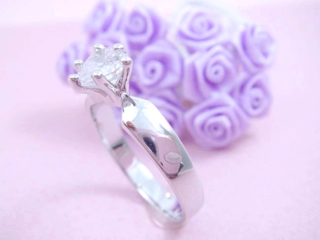 �n�[�g�V�F�C�v�@�L���[�r�b�N�W���R�j�A�@�����O