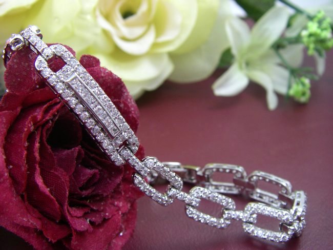 �L���[�r�b�N�W���R�j�A�@�u���X���b�g