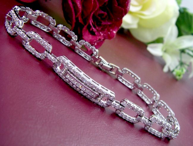 �L���[�r�b�N�W���R�j�A�@�u���X���b�g