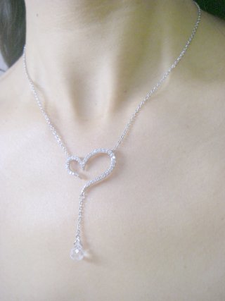 CZ�@SV�@�L���[�r�b�N�W���R�j�A�̃y���_���g�E�l�b�N���X