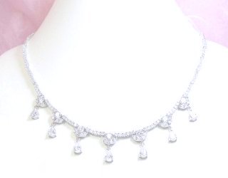 �L���[�r�b�N�W���R�j�A�@�l�b�N���X�@�t�����[���`�[�t