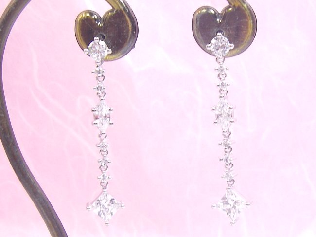 �L���[�r�b�N�W���R�j�A�E�A�N�Z�T���[�@�����O�s�A�X