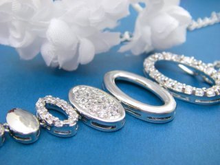 �L���[�r�b�N�W���R�j�A�@�y���_���g