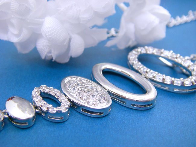 CZ�@SV�L���[�r�b�N�W���R�j�A�@�y���_���g