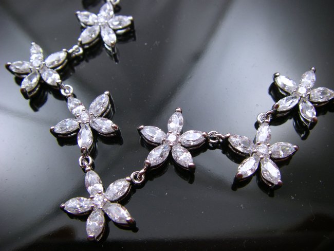 ���ԃ��`�[�t�̃l�b�N���X