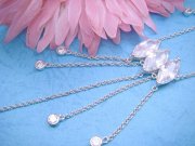 �L���[�r�b�N�W���R�j�A�̃l�b�N���X(J10668)