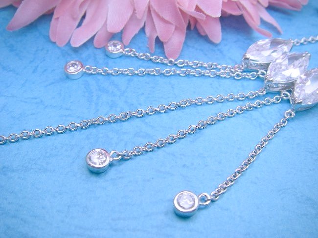 �A�N�Z�T���[�@�l�b�N���X