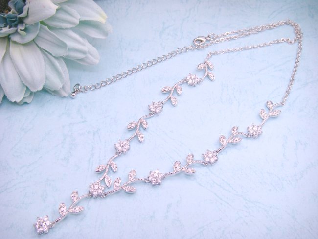 �L���[�r�b�N�W���R�j�A�E�A�N�Z�T���[�@�t�����[���`�[�t�@�l�b�N���X