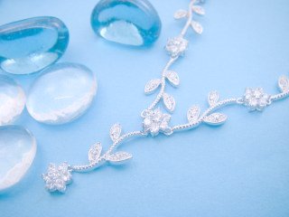 �L���[�r�b�N�W���R�j�A�E�A�N�Z�T���[�@�t�����[���`�[�t�@�l�b�N���X