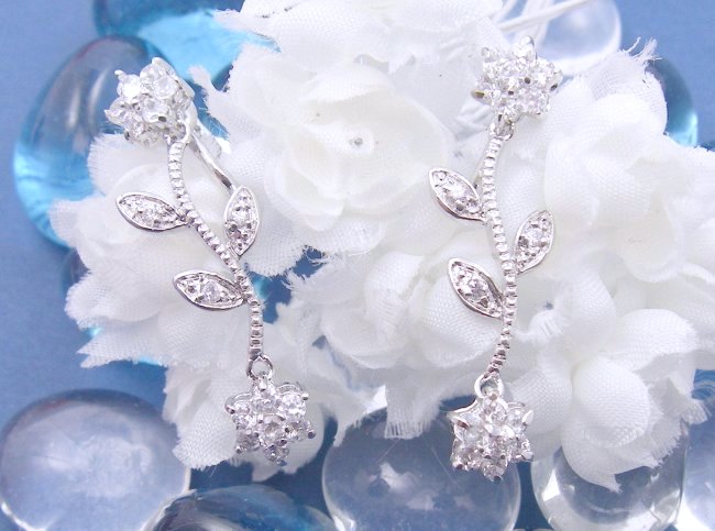 �t�����[���`�[�t�@�C�������O�@�L���[�r�b�N�W���R�j�A�E�A�N�Z�T���[