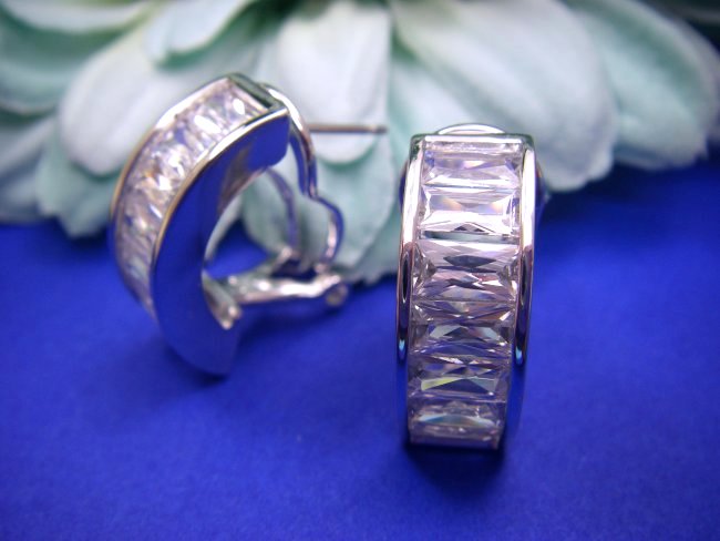 �L���[�r�b�N�W���R�j�A�E�A�N�Z�T���[�@�t�[�v�s�A�X