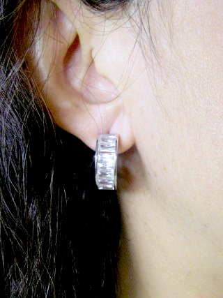 �L���[�r�b�N�W���R�j�A�E�A�N�Z�T���[�@�t�[�v�s�A�X