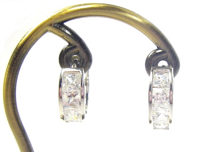 �t�[�v�s�A�X