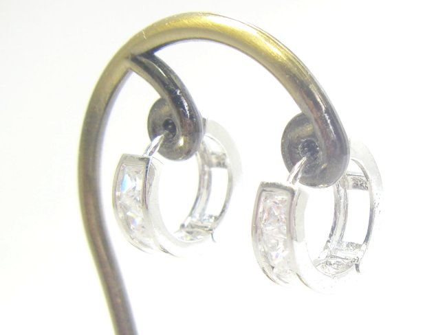 �t�[�v�s�A�X