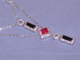 �L���[�r�b�N�W���R�j�A�@�u���b�N�@���b�h�@�l�b�N���X