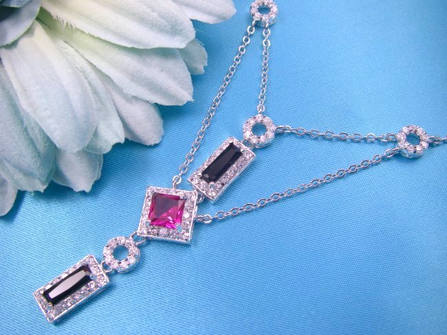 �L���[�r�b�N�W���R�j�A�@�u���b�N�@���b�h�@�l�b�N���X