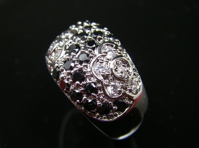 �u���b�NCZ�@�����O�@�O���}���X�E�����O