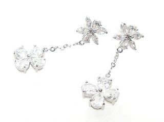 �h�C�c���@�L���[�r�b�N�W���R�j�A�̃s�A�X�@�t�����[���`�[�t