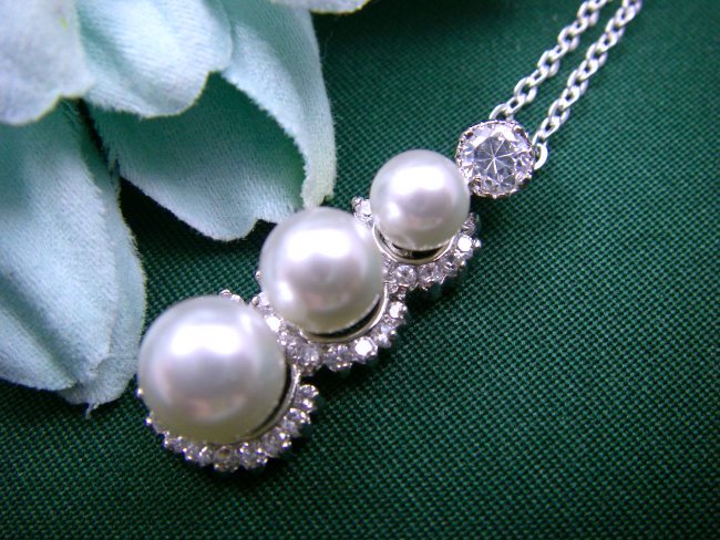 �p�[���@�y���_���g�@�L���[�r�b�N�W���R�j�A�E�A�N�Z�T���[