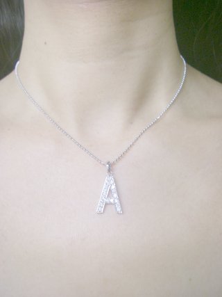 �C�j�V�����@�y���_���g�@�L���[�r�b�N�W���R�j�A�E�A�N�Z�T���[